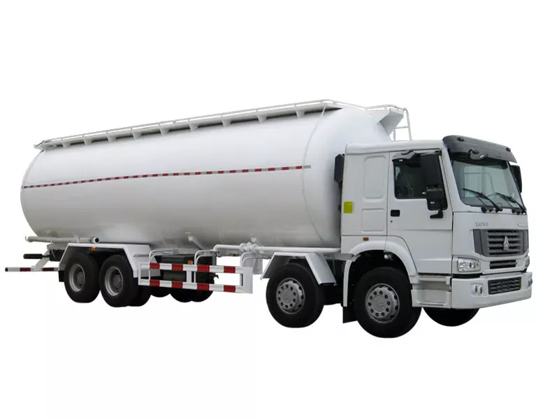 Camion citerne à ciment en poudre